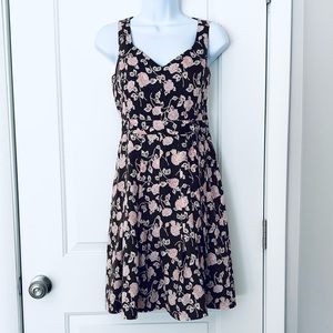 LOFT brown floral-print dress Size 2P EUC